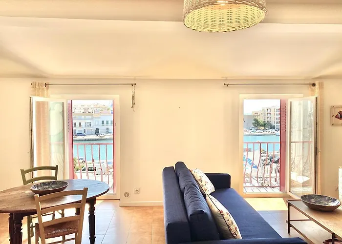 Grand Appartement Avec Vue Sur Quai
